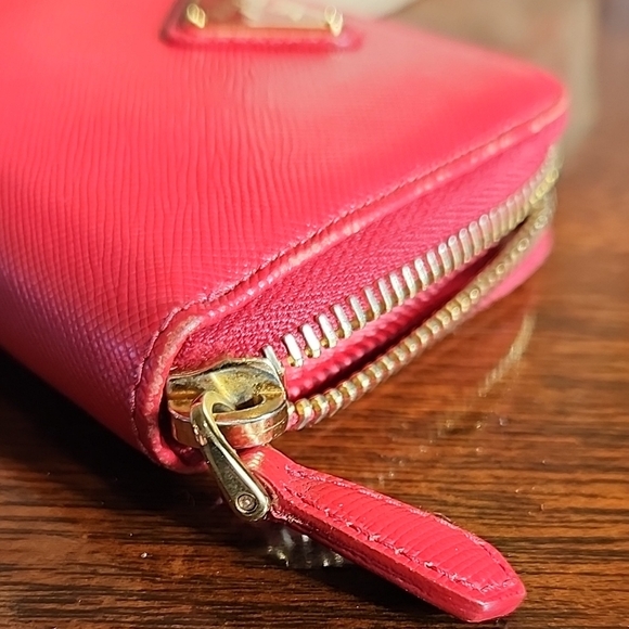 Prada Red Women's Zip. Around Wallet/Card Case - Picture 6 of 14